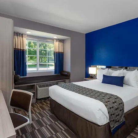 Microtel Inn & Suites By Wyndham Bethel/Danbury Exterior photo