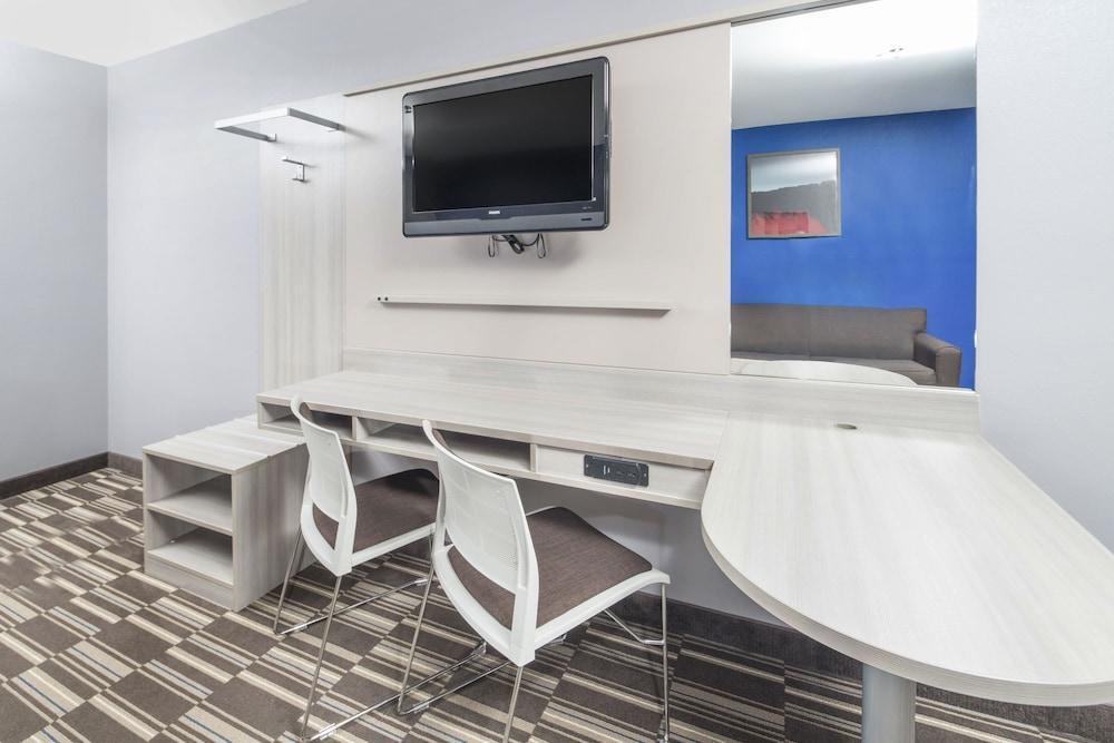 Microtel & By Wyndham Bethel/danbury Hotel Bethel