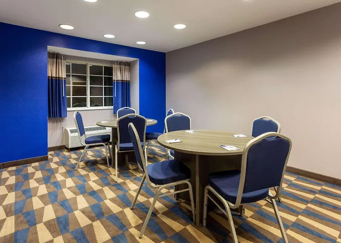 Microtel Inn & Suites By Wyndham Bethel/Danbury